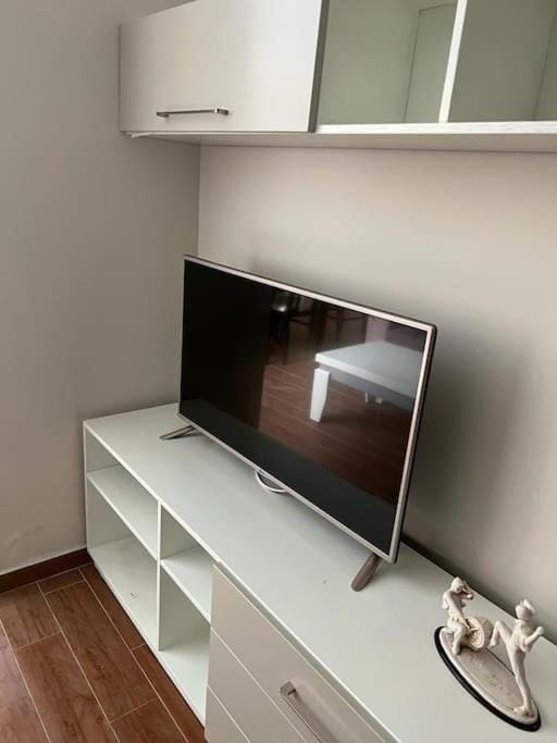 Großzügige Wohnung in zentraler Lage mit Balkon Apartment in Sarandë