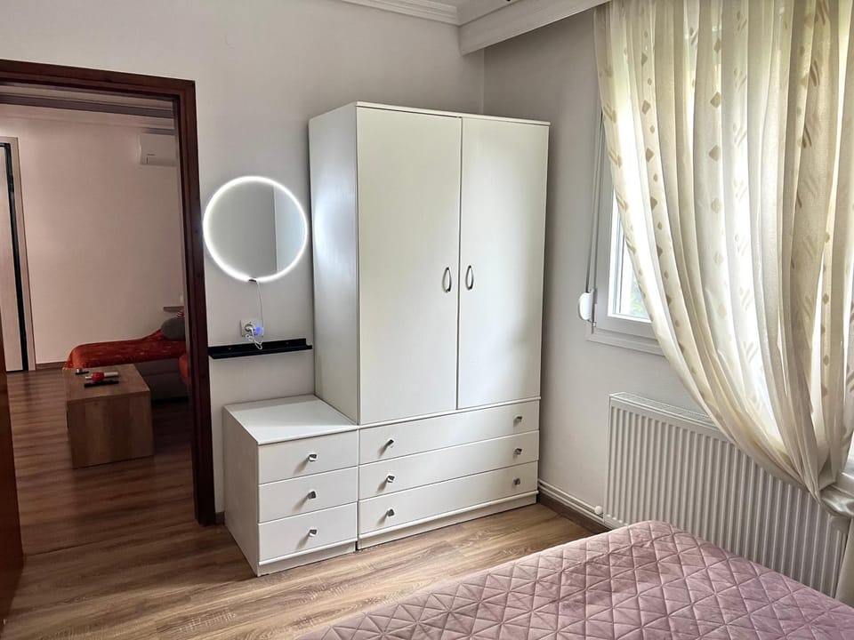 Bed, Photo of the whole room, Bedroom, wardrobe