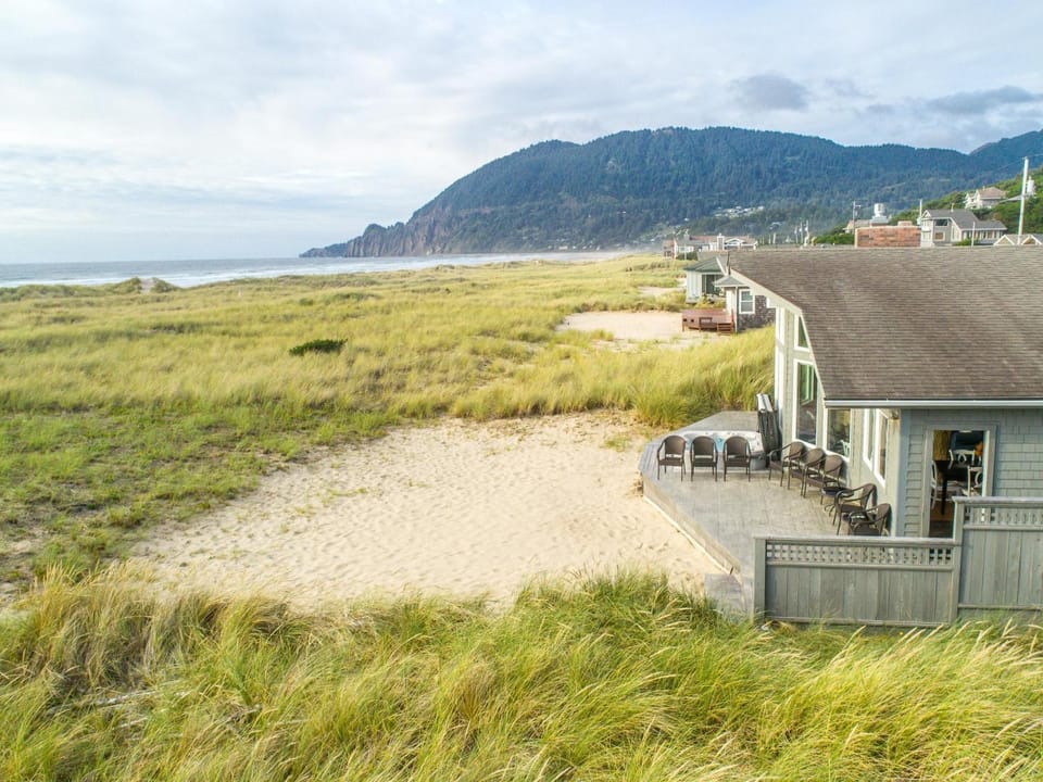 Ocean Breeze-MCA #1374 House in Manzanita