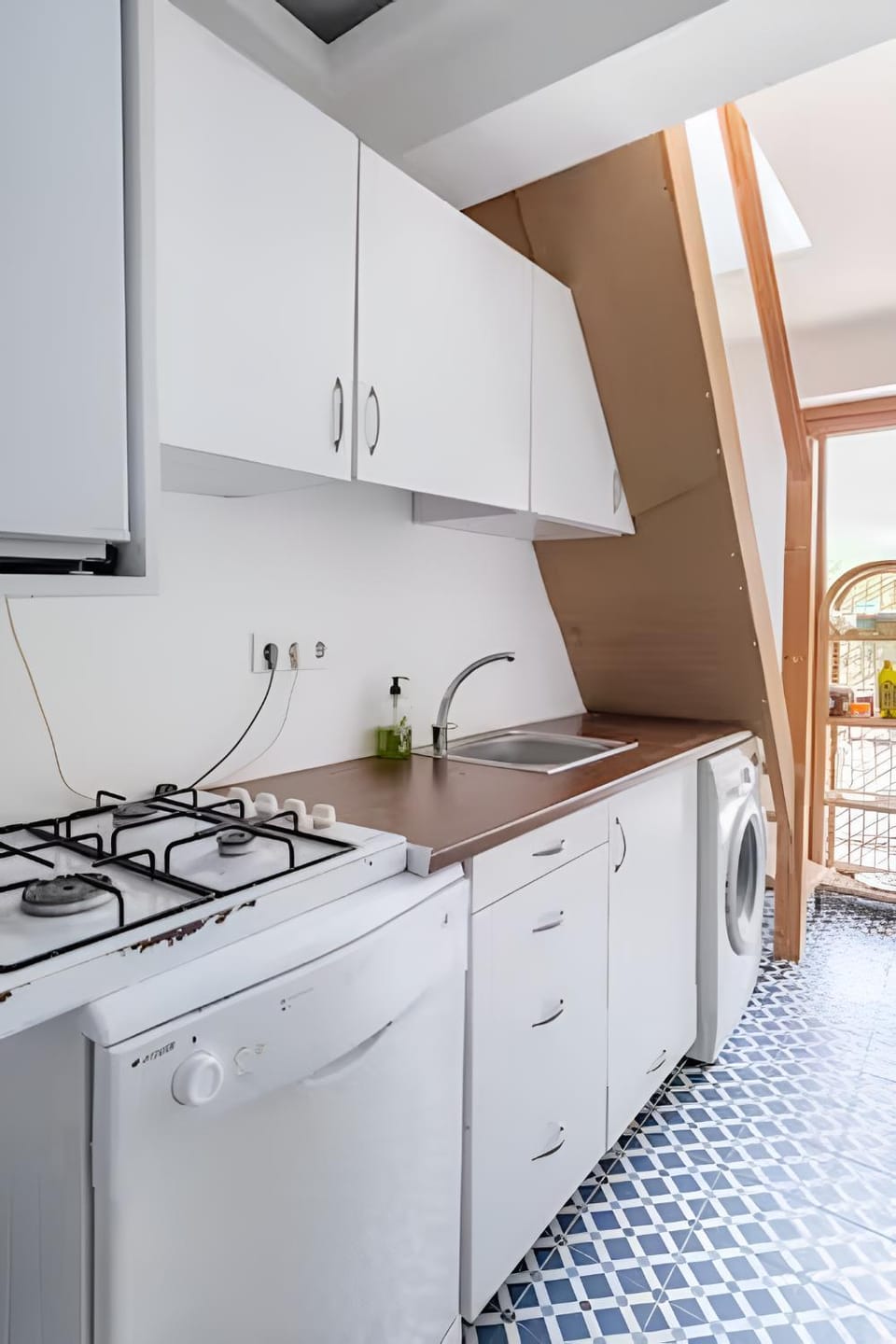 Kitchen or kitchenette, Communal kitchen, kitchen