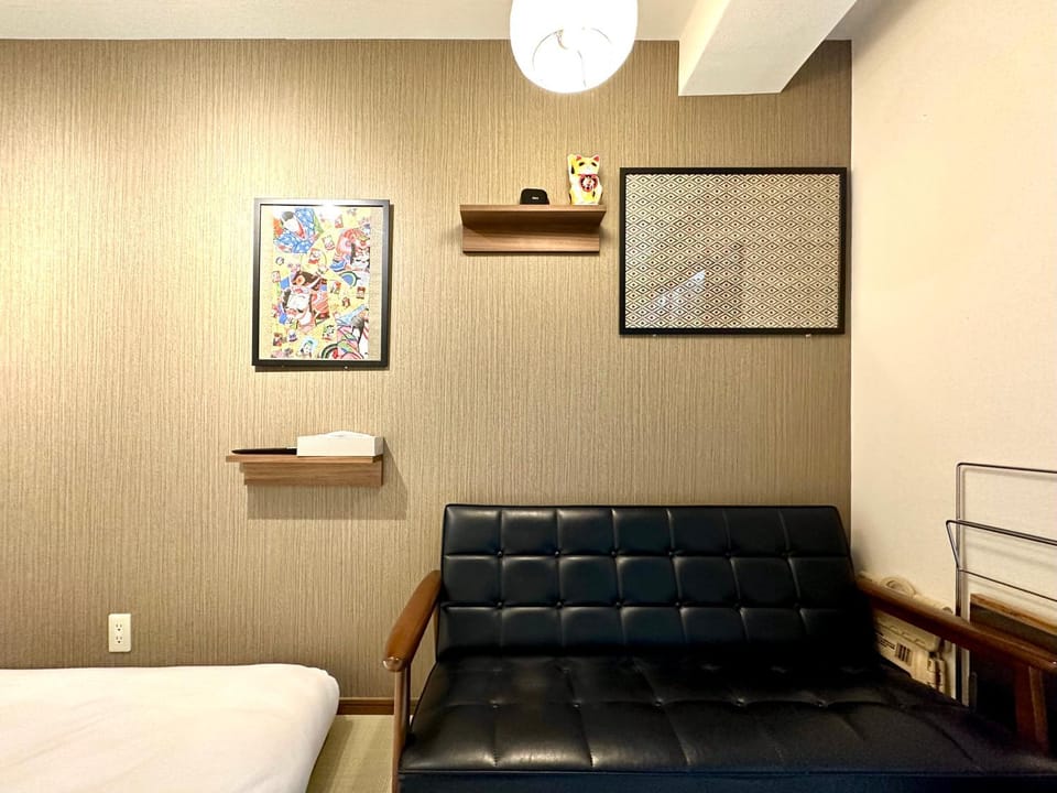 上野浅草銀座近い 山手線御徒町駅3分 アメ横3分 上野駅10分 上野広小路駅3分 湯島駅2分 2-4人 レトロ和風畳寝室 Apartment in Japan