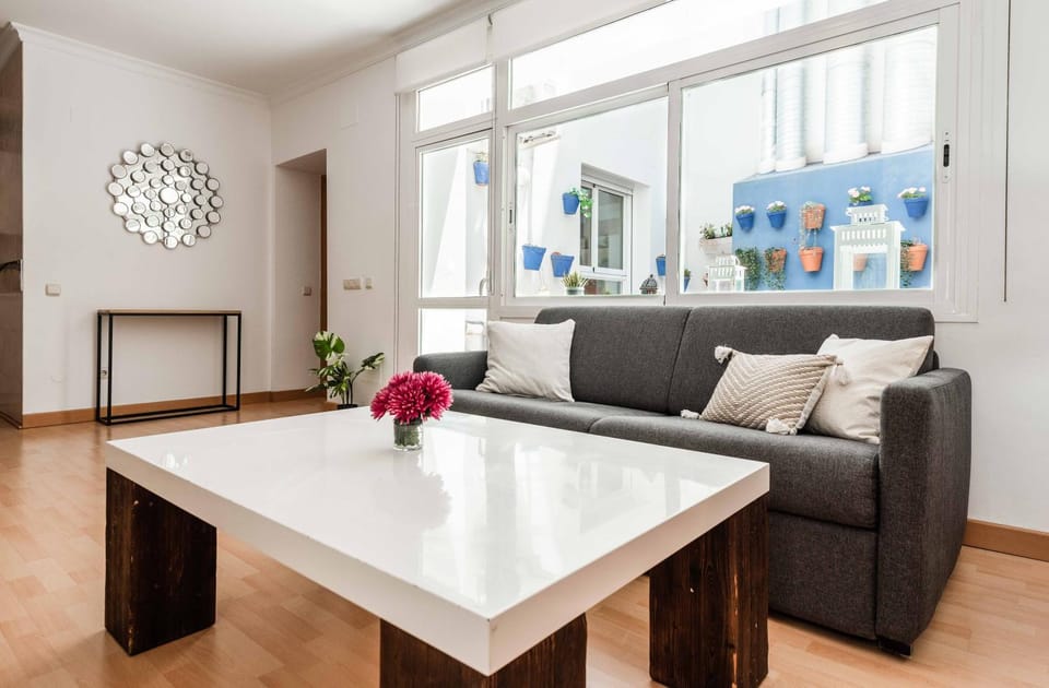 Living room, Decorative detail, Seating area