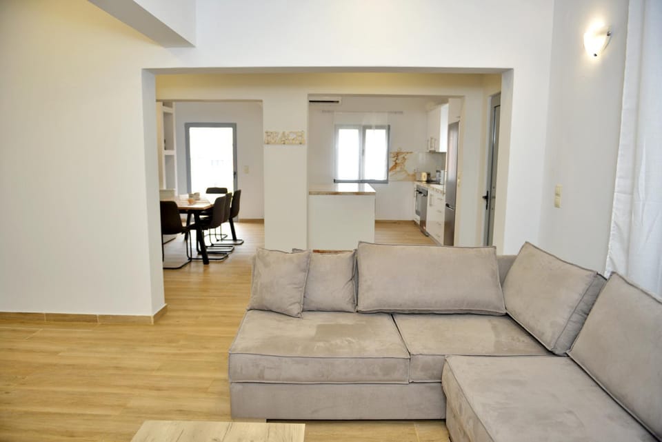 Living room, Seating area, kitchen