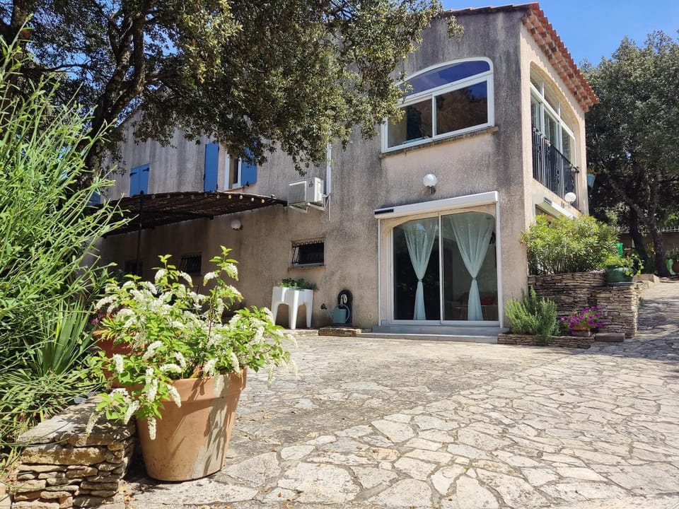 Property building, Garden view