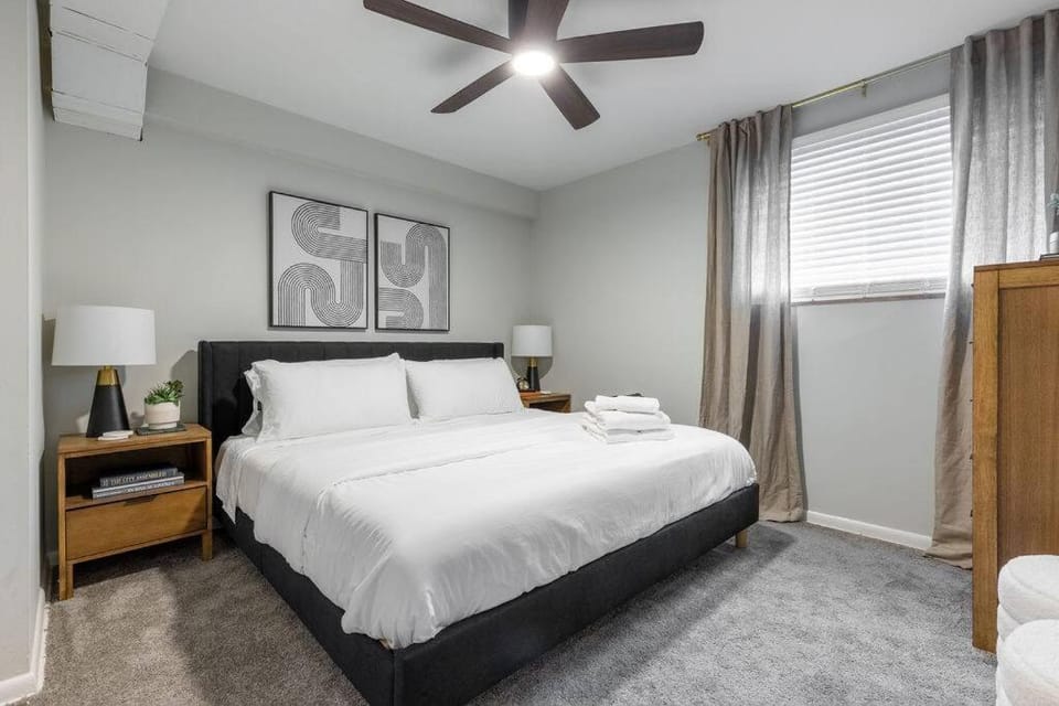 Maple Heights Retreat Apartment in Cleveland Heights