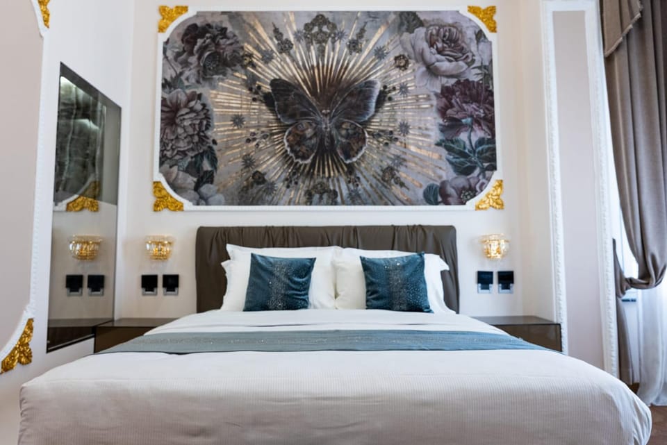 Queen Cattleya Suite Bed and Breakfast in Genoa