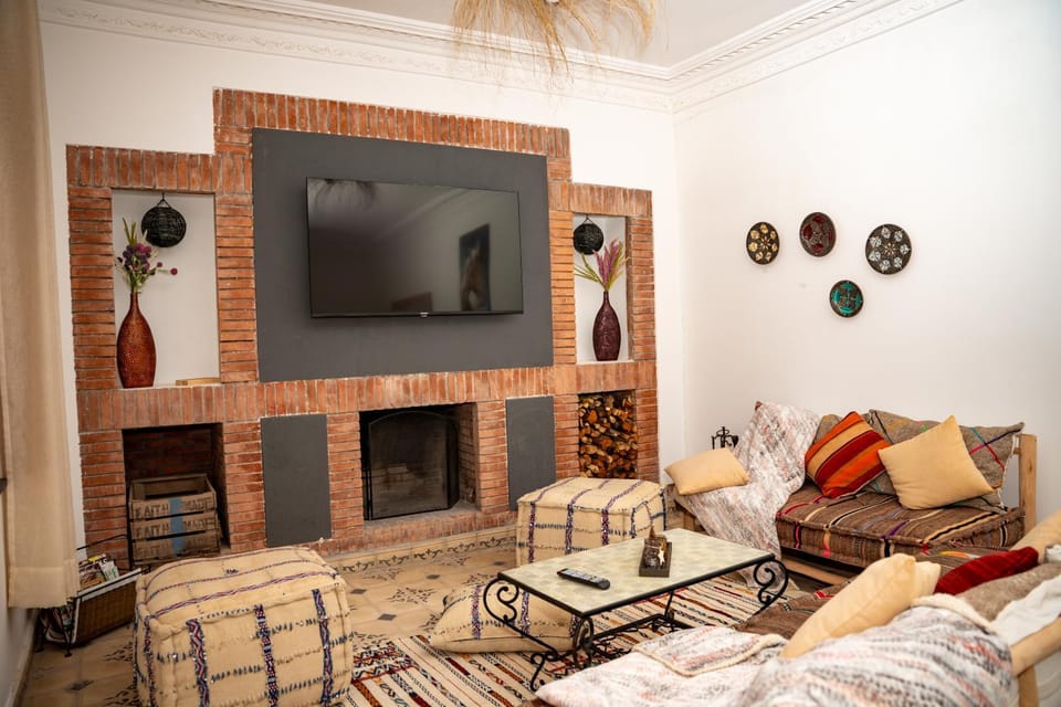 TV and multimedia, Living room, Seating area