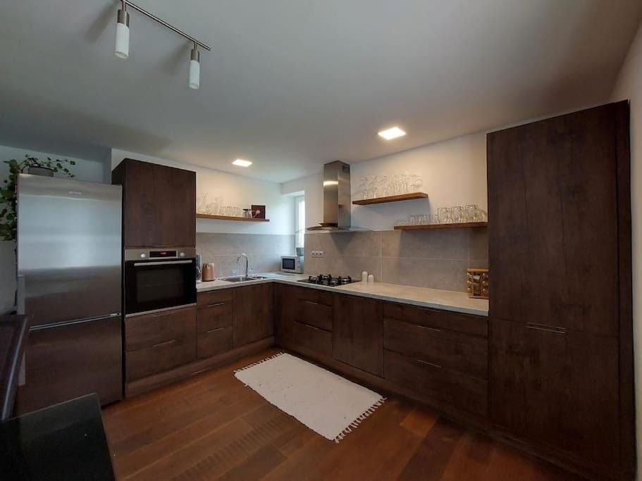 Kitchen or kitchenette, dishwasher, minibar, pet friendly