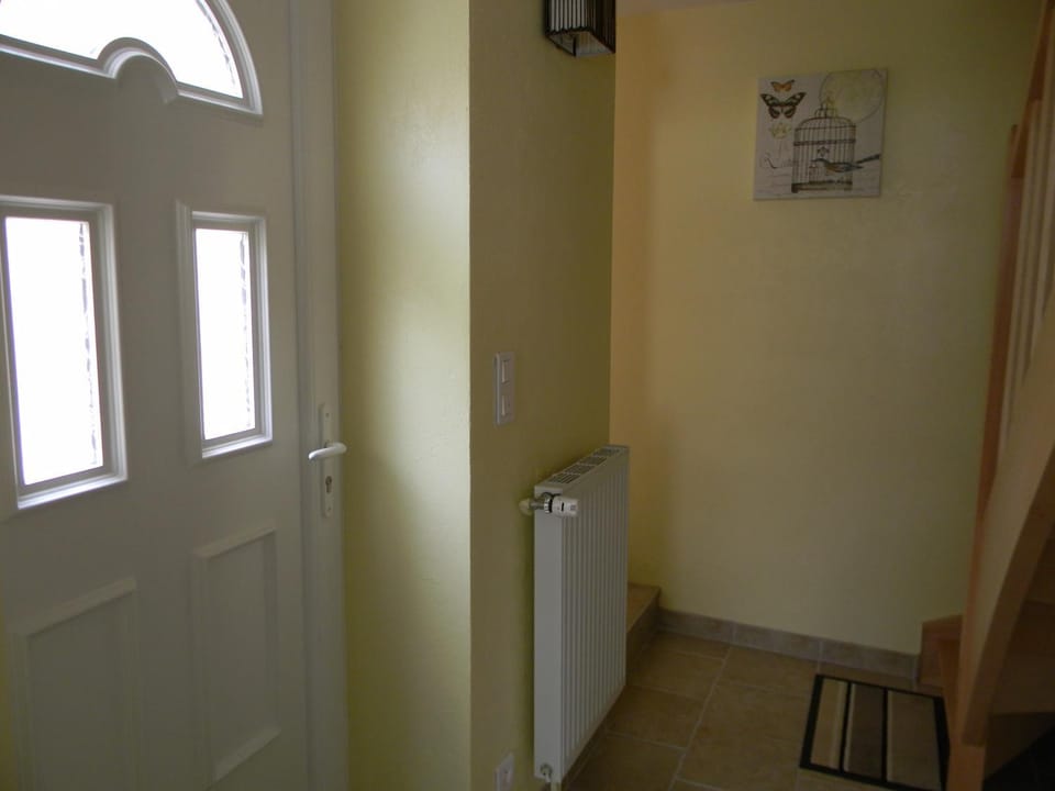 Communal lounge/ TV room, Facade/entrance