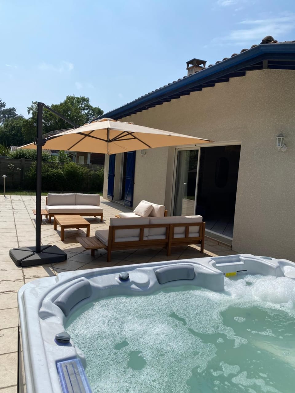 Patio, Garden, Hot Tub, Spa and wellness centre/facilities