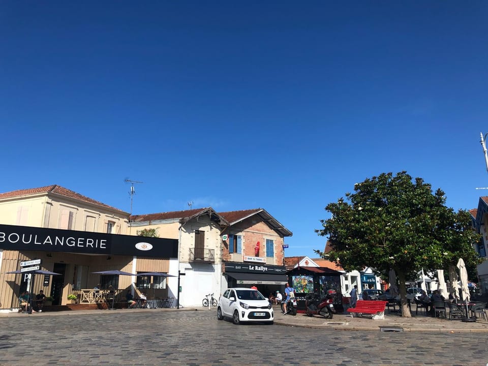 Neighbourhood