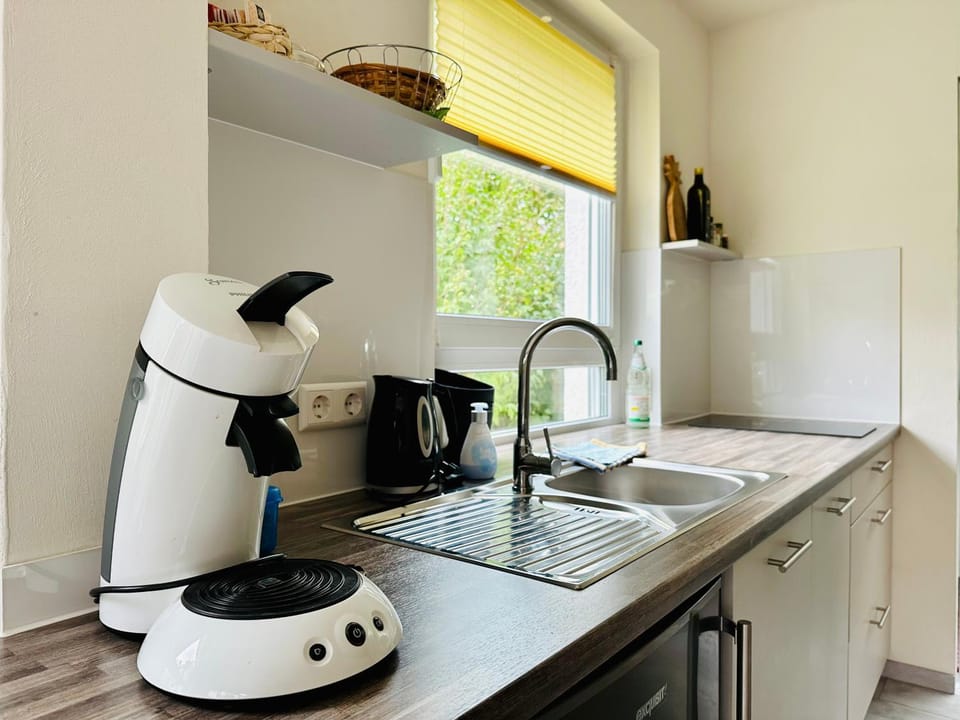 Coffee/tea facilities, Kitchen or kitchenette, pet friendly, stove