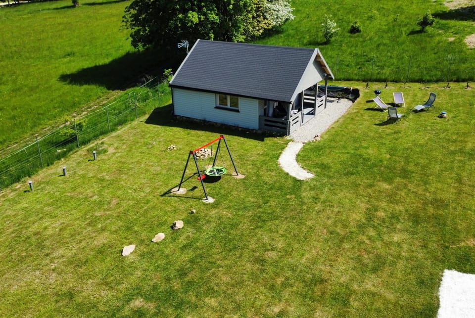 Domek Szarak - ogrodzony domek z dużą działką House in Lower Silesian Voivodeship