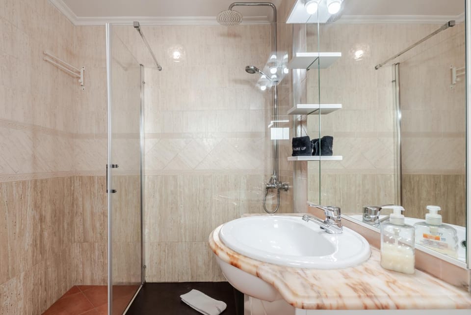 Shower, Bathroom