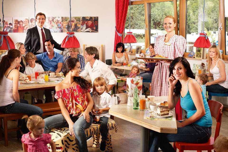 Restaurant/places to eat, People, Family