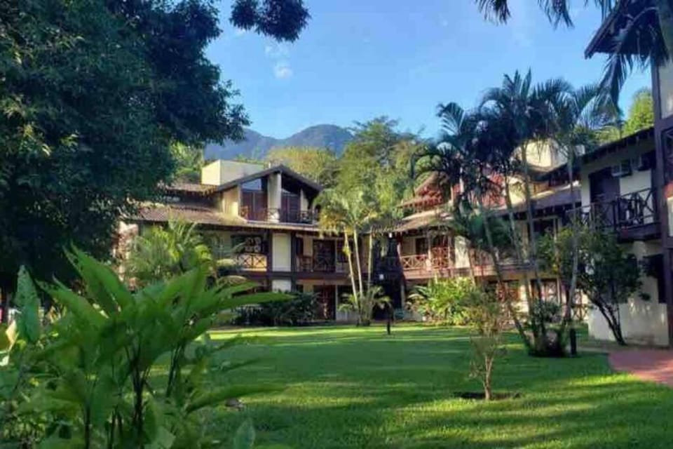 Casa R1 em condomínio fechado frente a praia Maresias House in São Sebastião