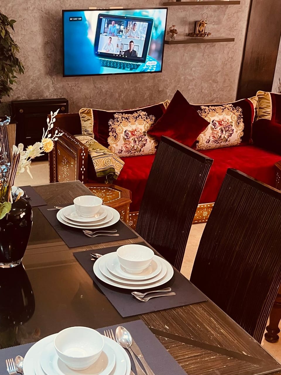 TV and multimedia, Dining area
