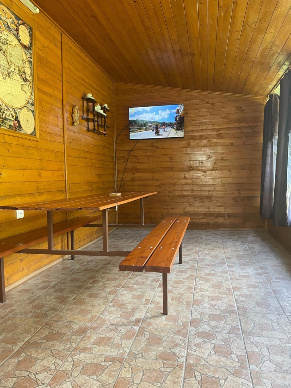 Communal lounge/ TV room
