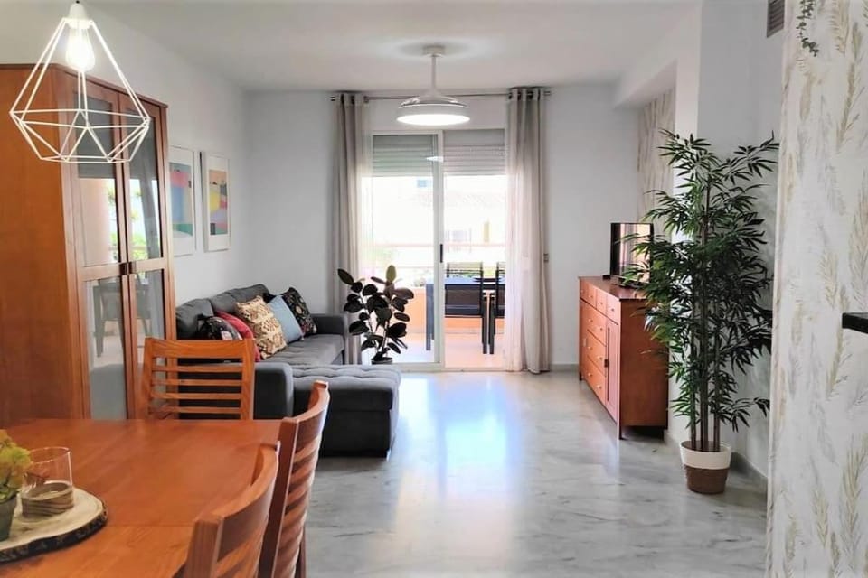 Apartamento en primera línea de playa, frente al puerto de Aguadulce Apartment in Aguadulce