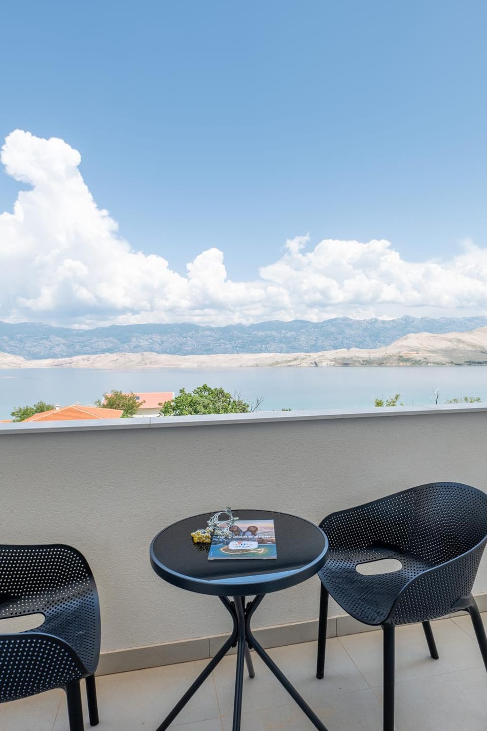 Day, View (from property/room), Seating area, Sea view