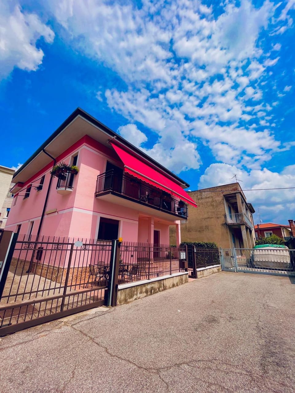 Property building, Day