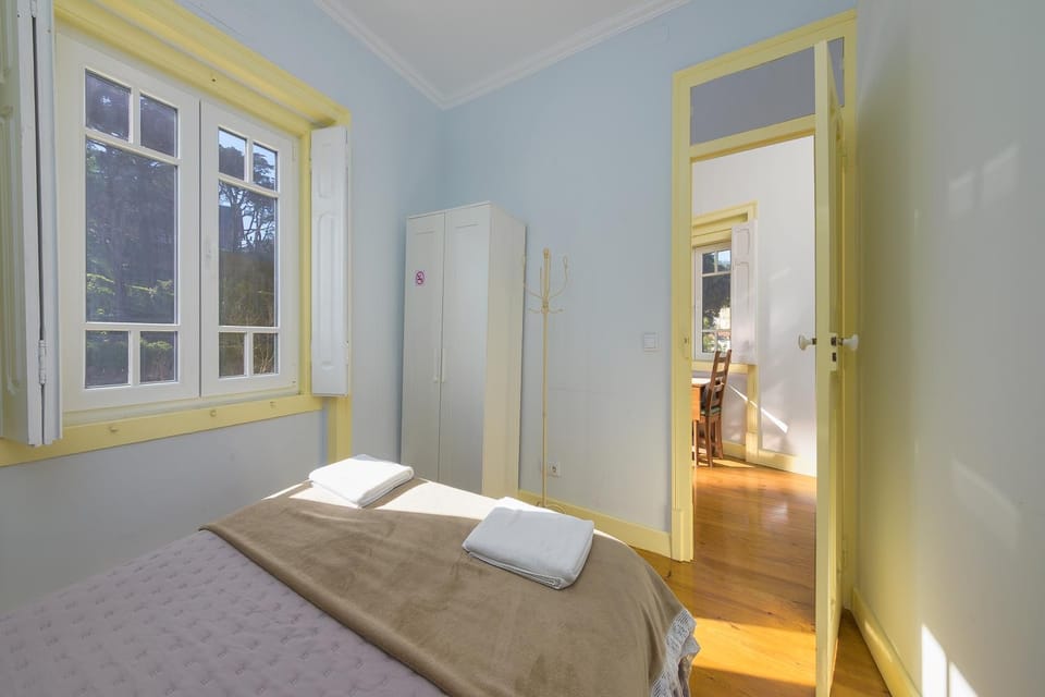 Bed, Bedroom, towels, wardrobe