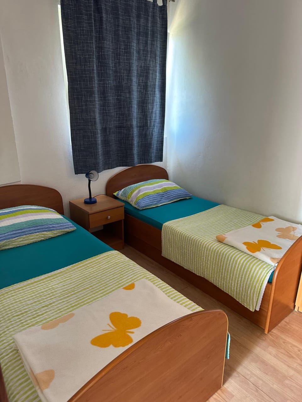 Villa M, 4 Persons zapad on the beach, ground floor Apartment in Zadar County