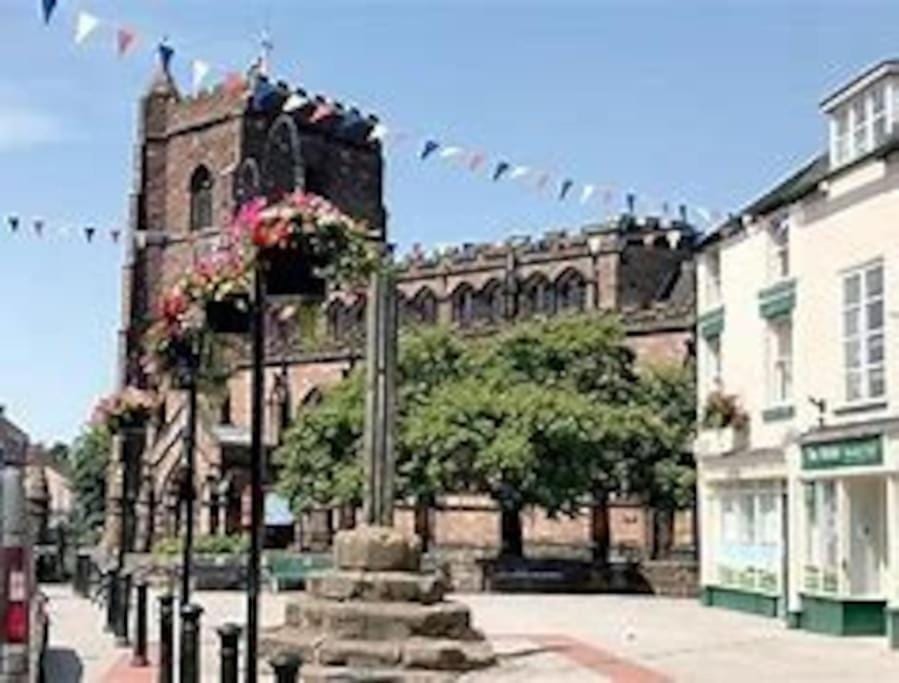 24 Broomfield area, Newport, TF10 7 House in England