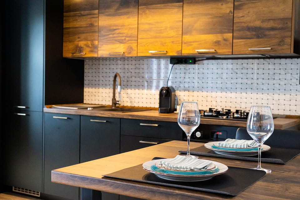 Kitchen or kitchenette, pet friendly, stove