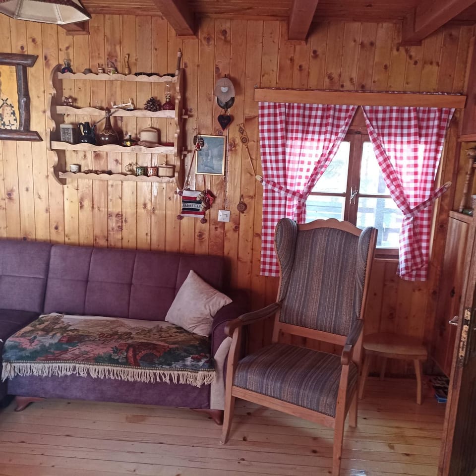 Vikendica Malović House in Montenegro