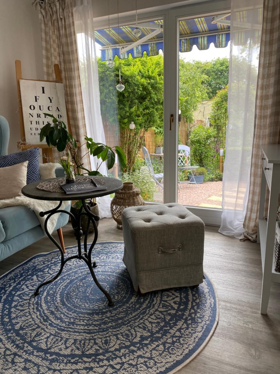 Seating area
