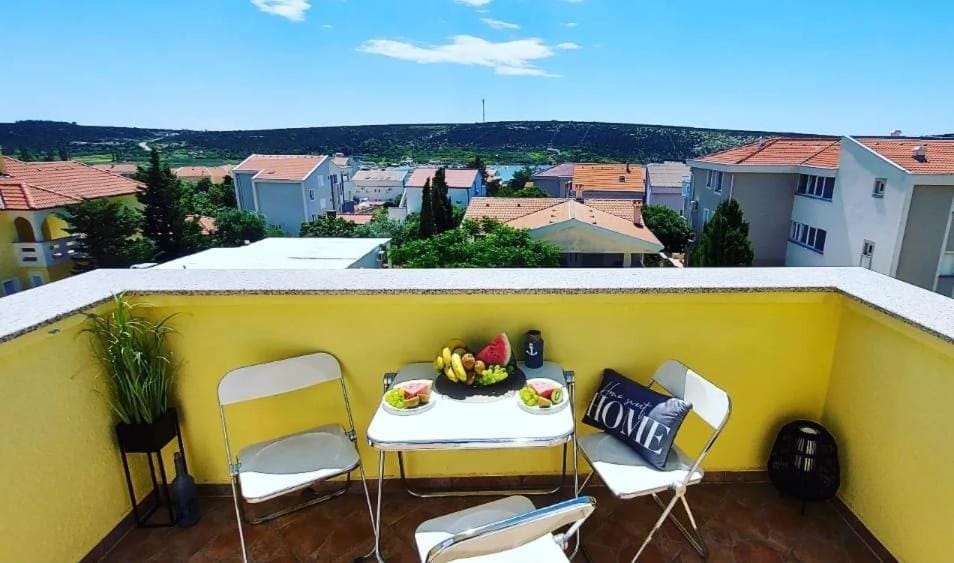 Sunshine Apartment Apartment in Novalja