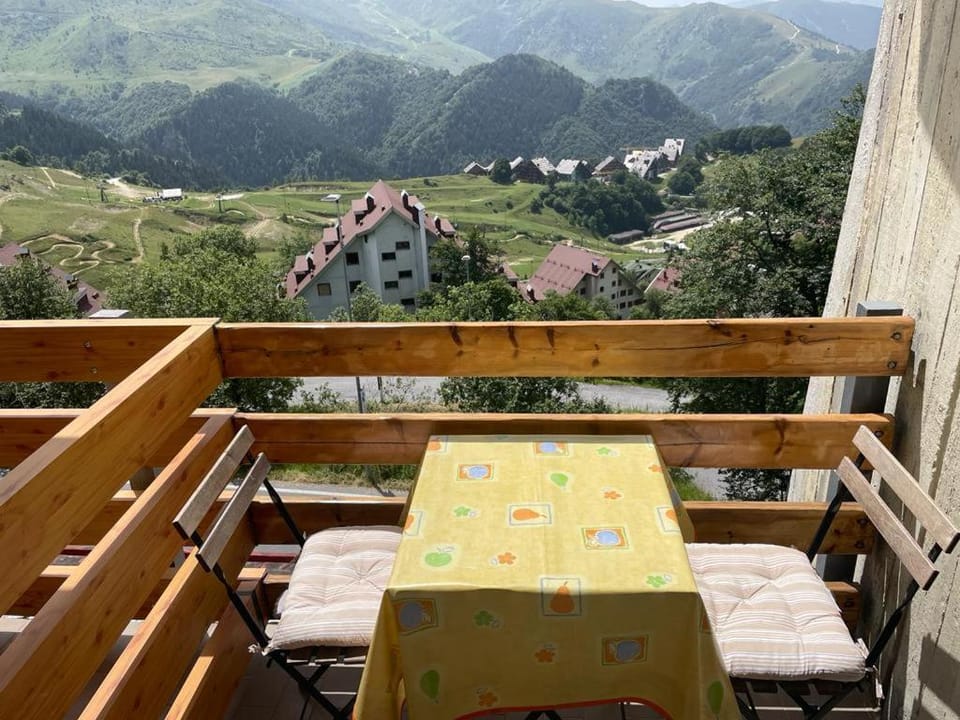 Natural landscape, View (from property/room), Balcony/Terrace, Mountain view