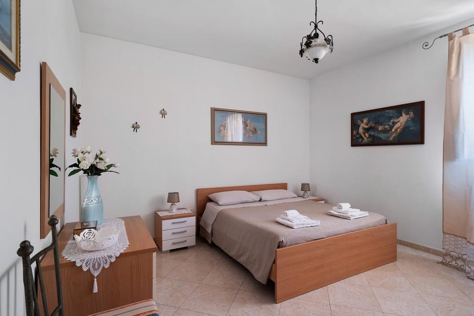Living room, Bedroom