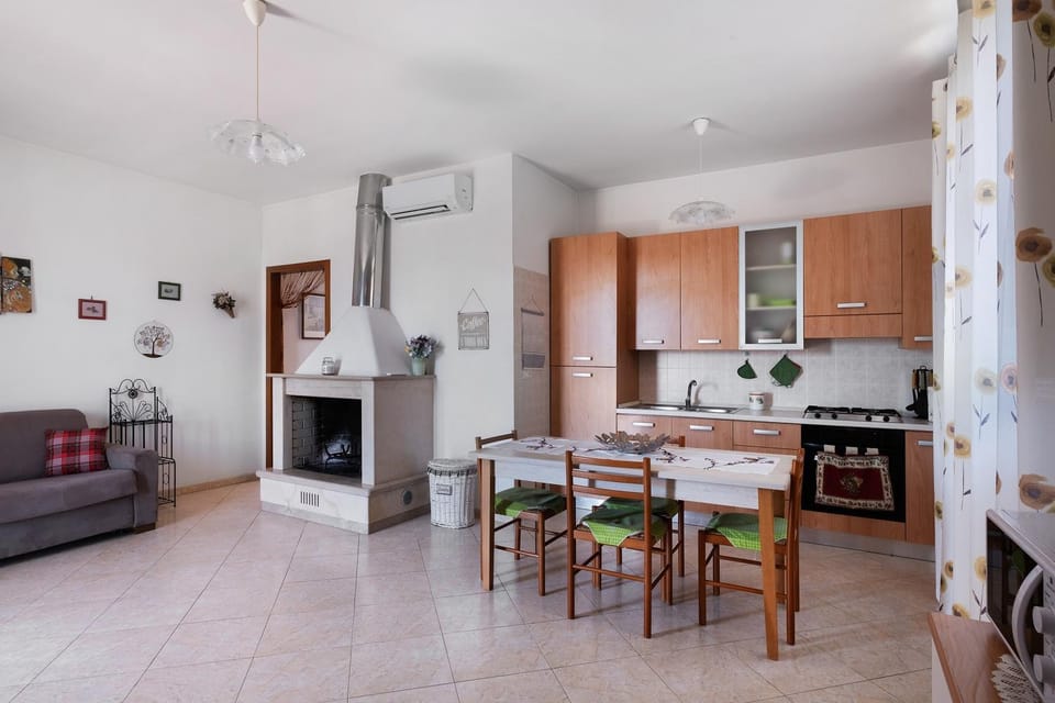 Property building, Kitchen or kitchenette, Living room