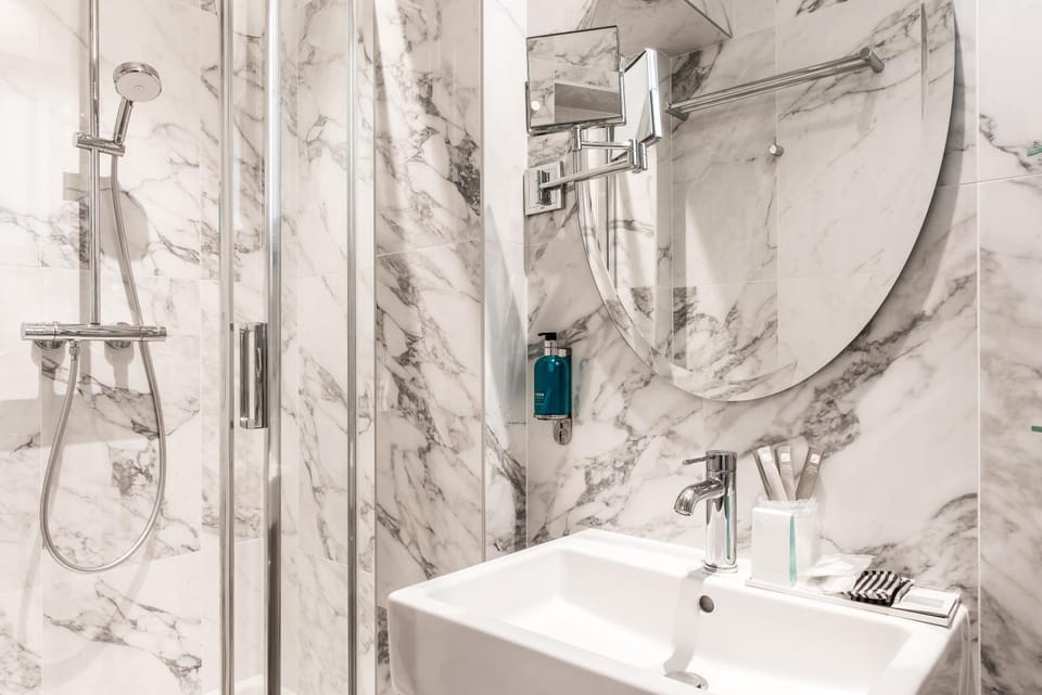 Shower, Bathroom, Bedroom