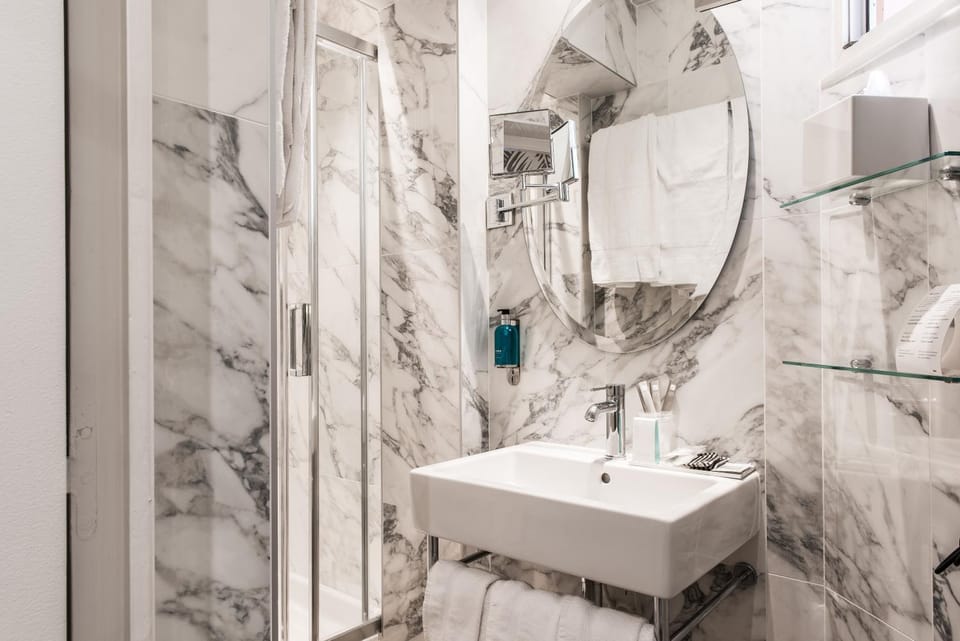 Shower, Bathroom, Bedroom