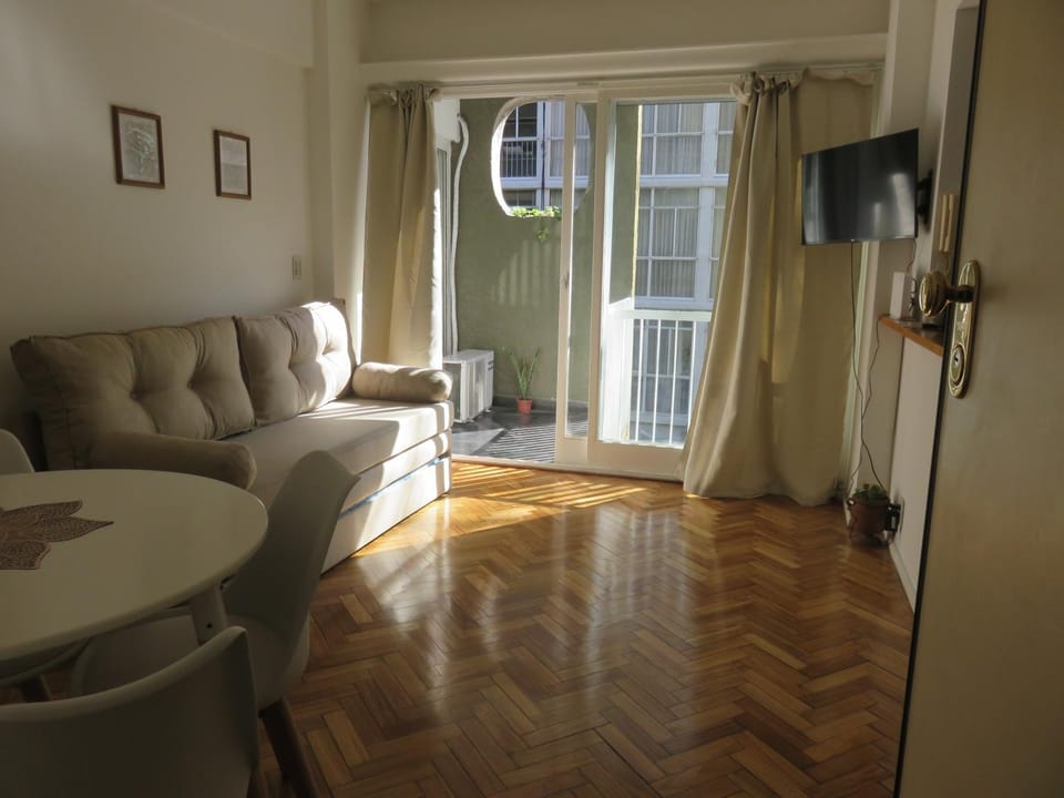 TV and multimedia, Living room, Dining area