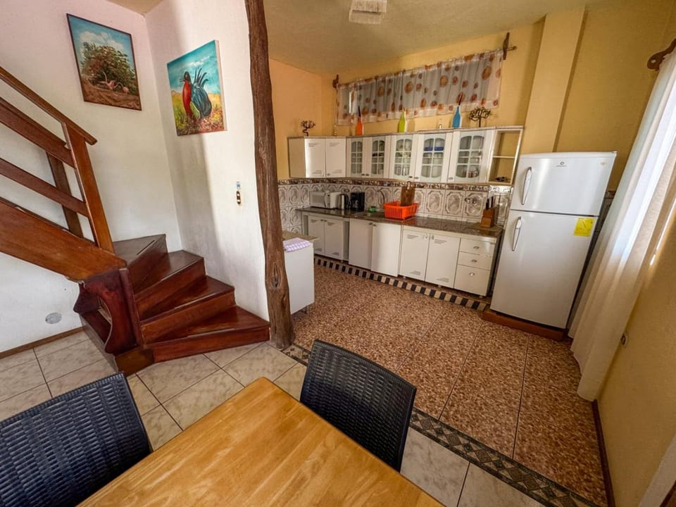 microwave, kitchen