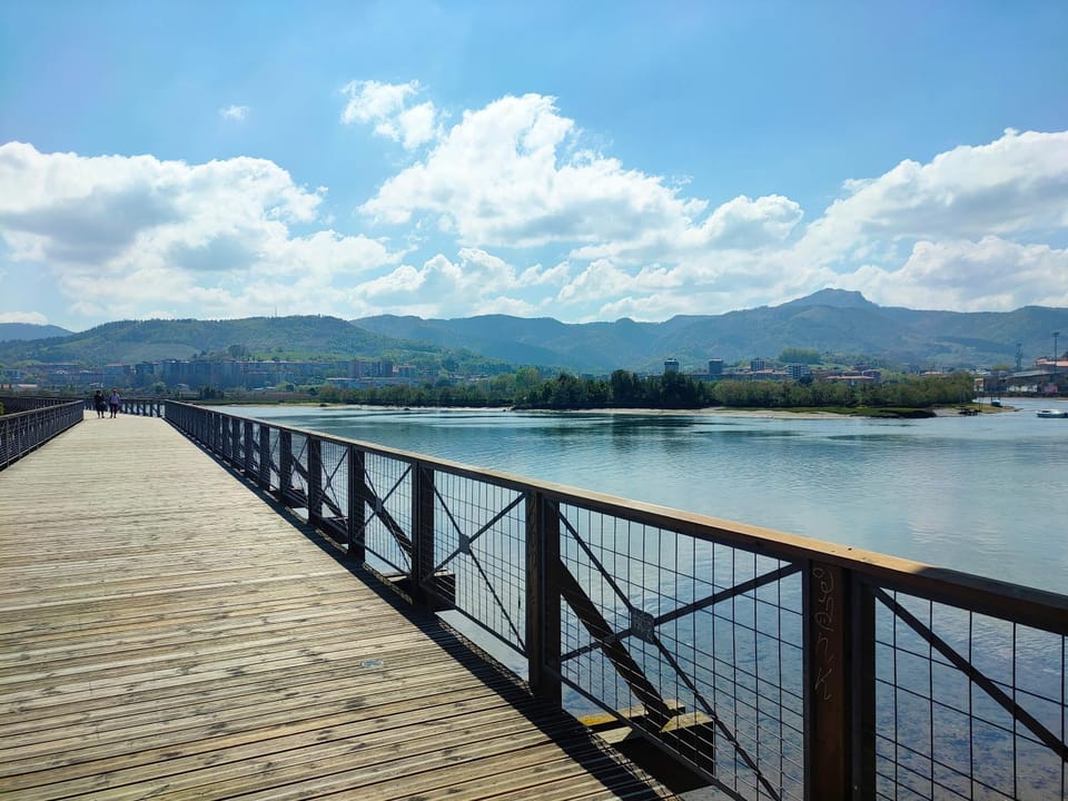 Nearby landmark, Day, Natural landscape, Mountain view, River view
