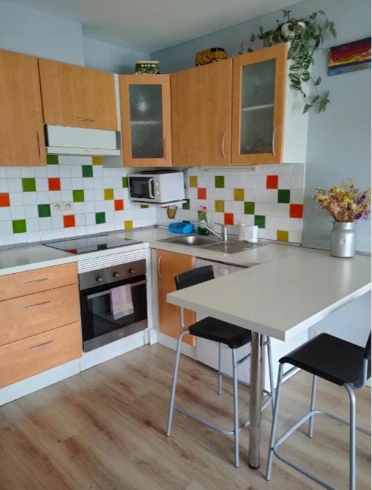 Kitchen or kitchenette, Dining area, minibar, pet friendly, toaster