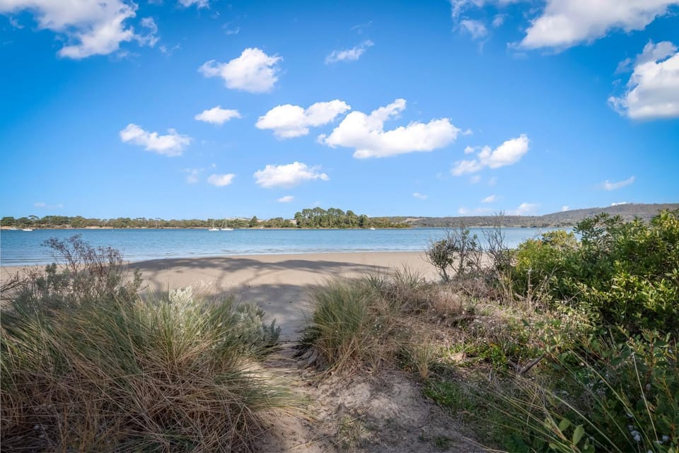 Mandalay Beach House on Pipe Clay Lagoon House in Tasmania