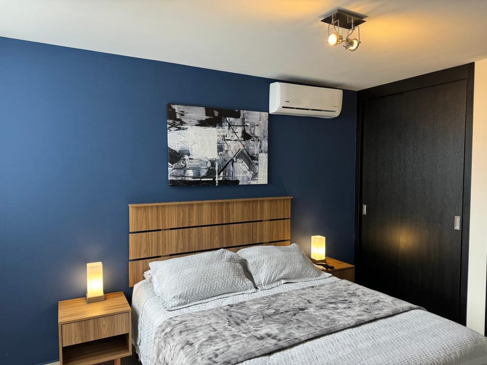 Bedroom, air conditioner