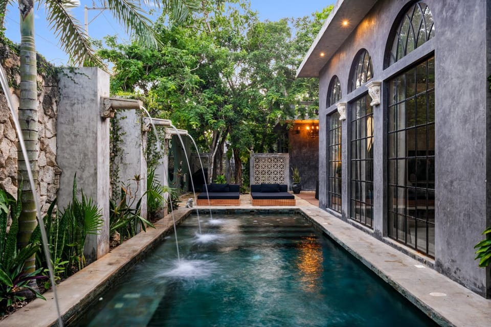 Swimming pool