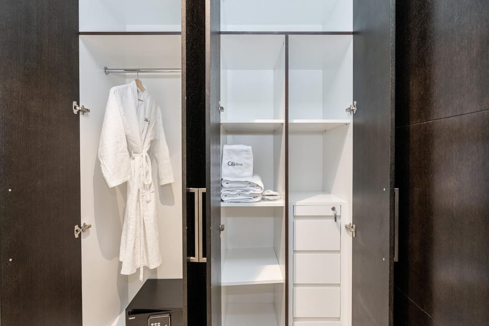 towels, wardrobe
