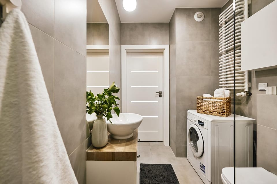 Bathroom, towels, washing machine, dryer
