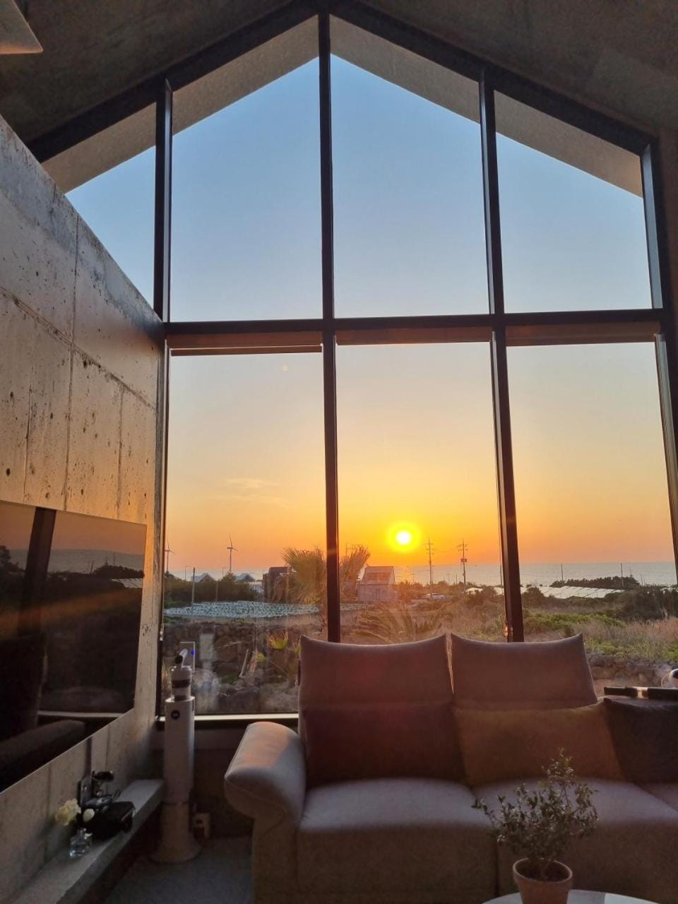 Natural landscape, Living room, Sea view, Sunrise