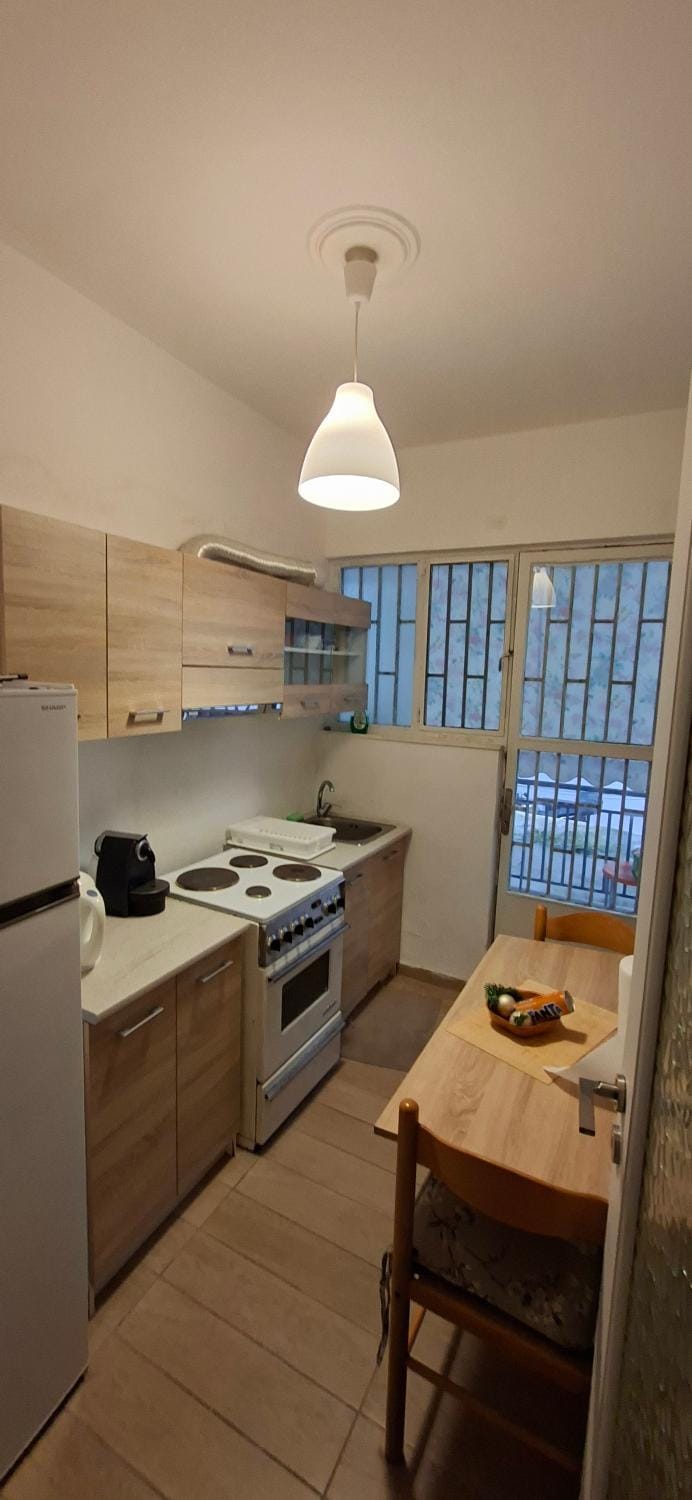 Apartment by the Sepolia metro Apartment in Athens