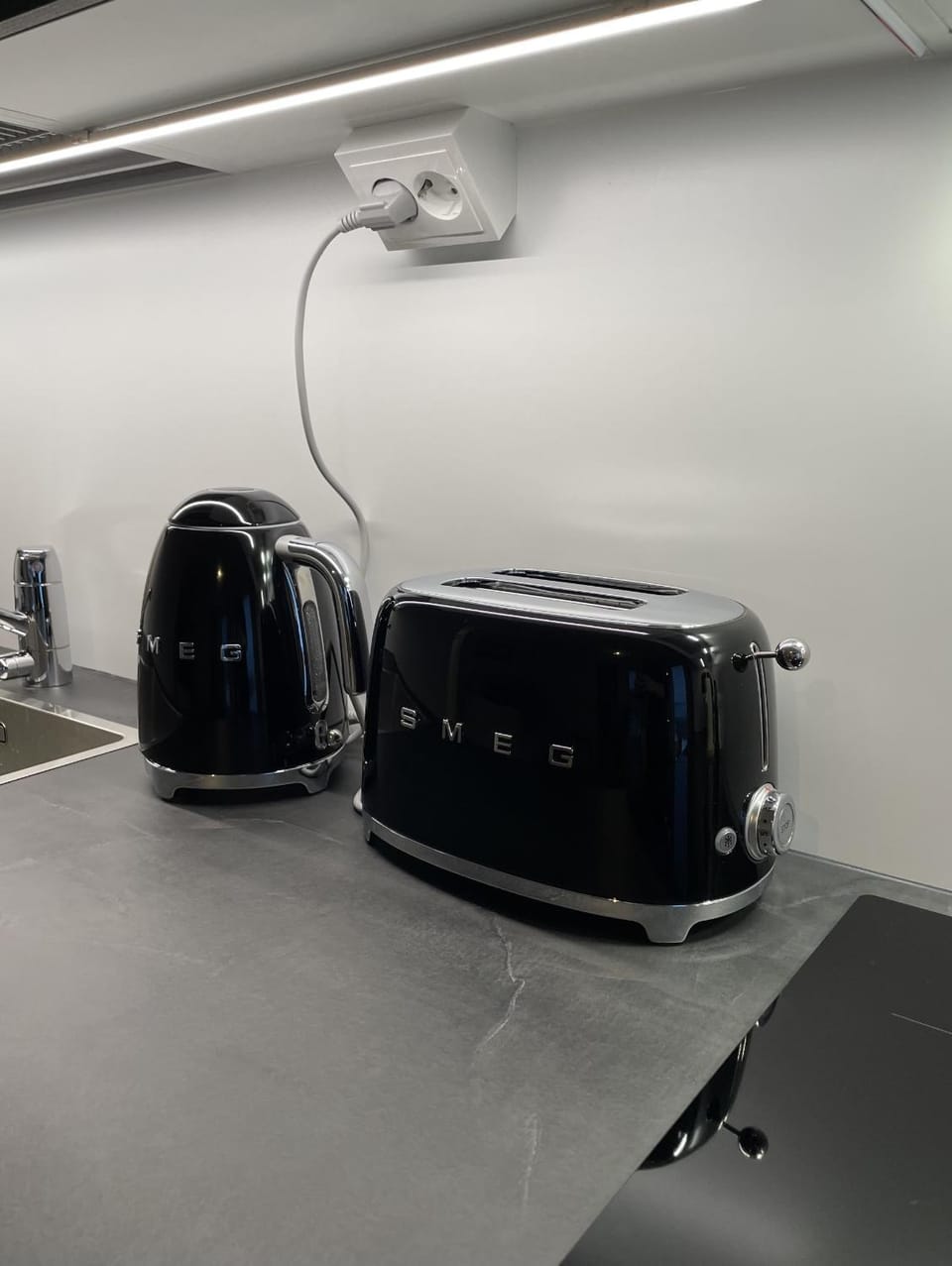 Coffee/tea facilities, toaster, kitchen