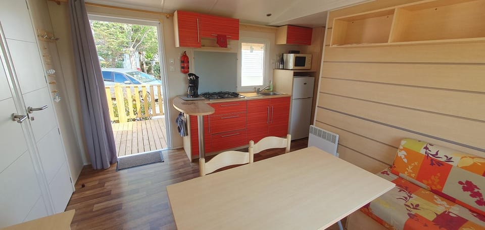 MH135 camping NOVELA - location entre particuliers- Mobil home 5pl climatisé - Campground/ 
RV Resort in Port-la-Nouvelle